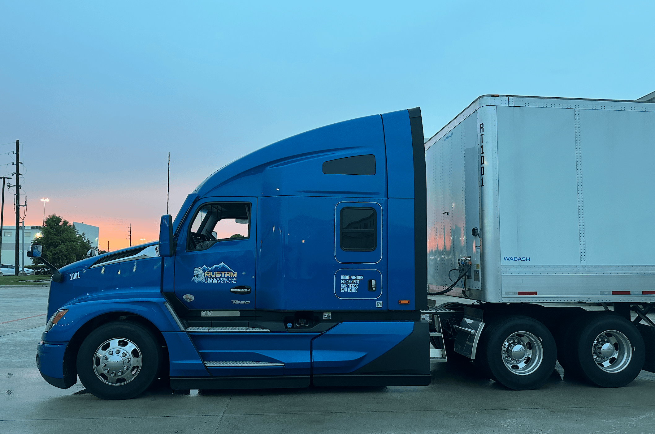Kenworth T680 2025